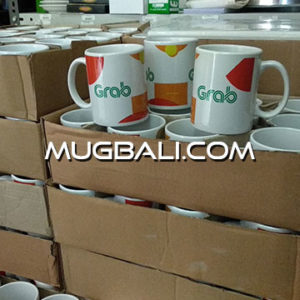 Contoh cetak mug Grab Transportasi
